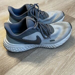 Nike Revolution 5 Stone Athletic Running Sneakers